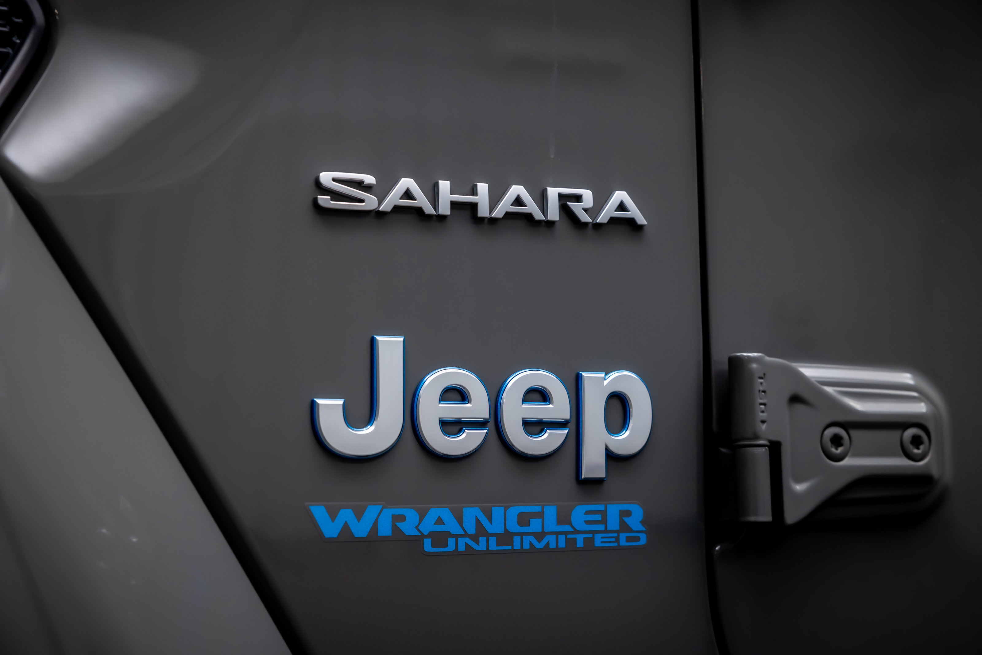 Used 2021 Jeep Wrangler Unlimited Sahara w/ Cold Weather Group AWD/4WD image 18