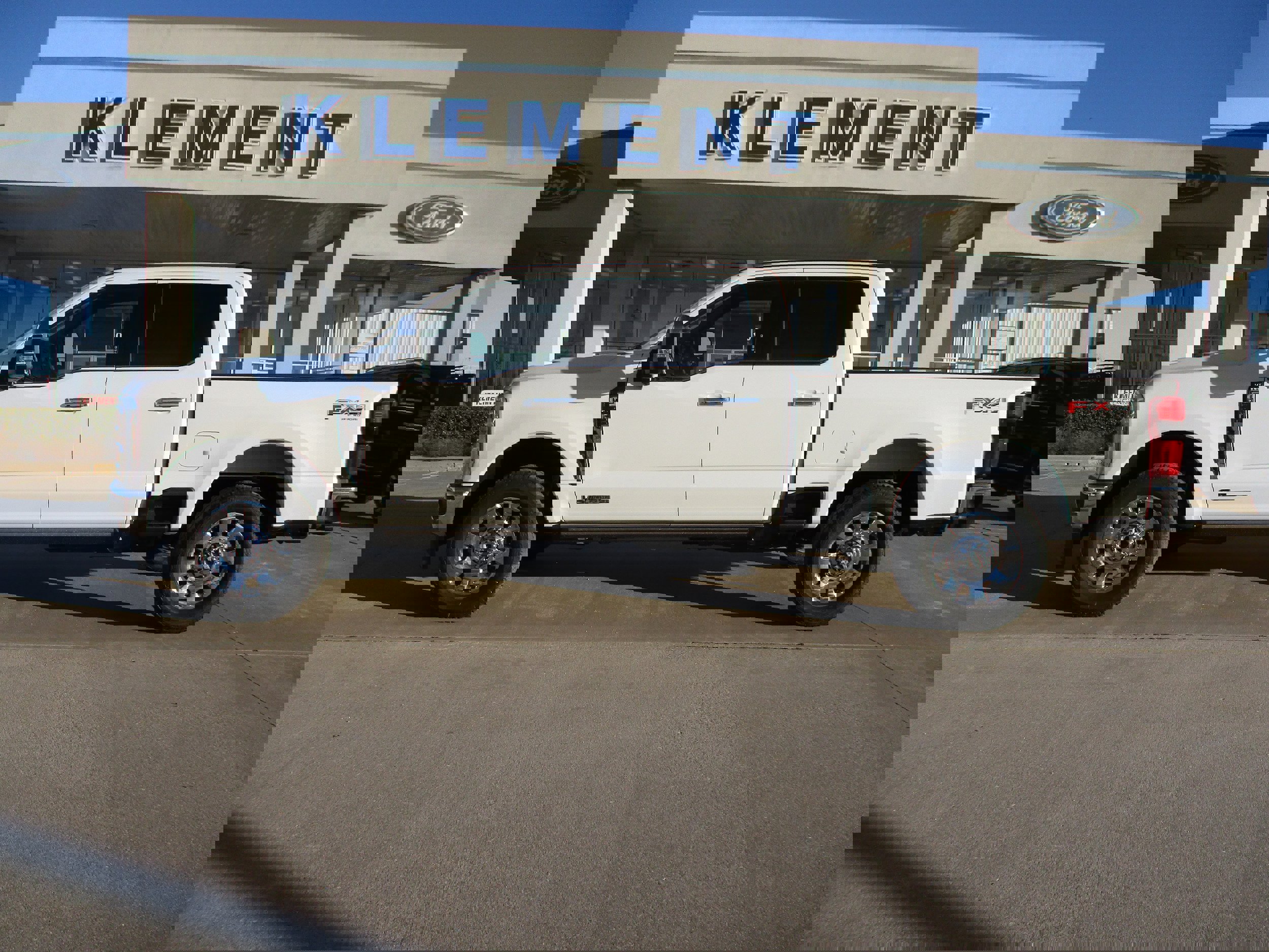 New 2024 Ford F250 Lariat w/ Lariat Ultimate Package image 3