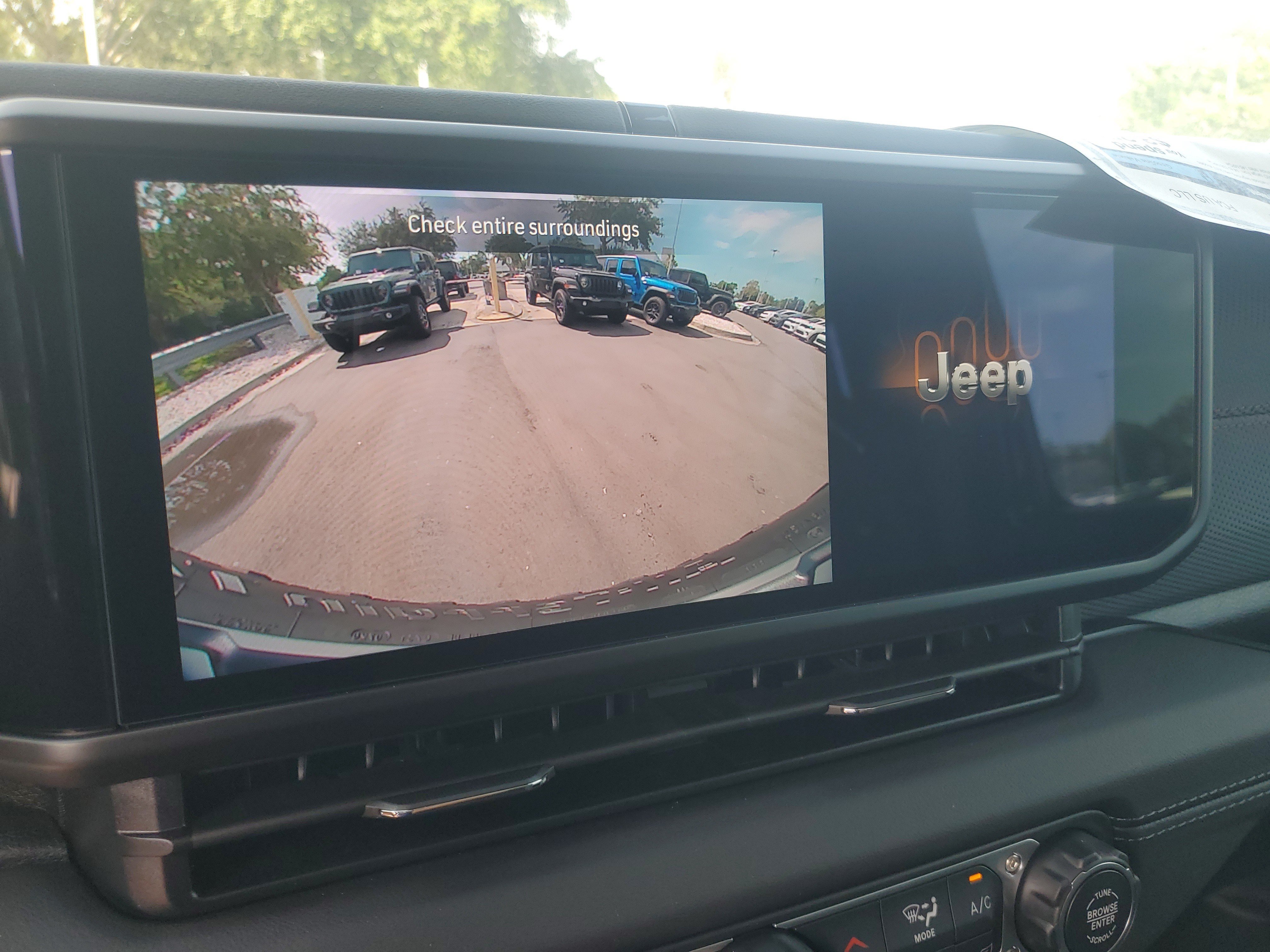 New 2026 Jeep Wrangler Unlimited Rubicon AWD/4WD image 18