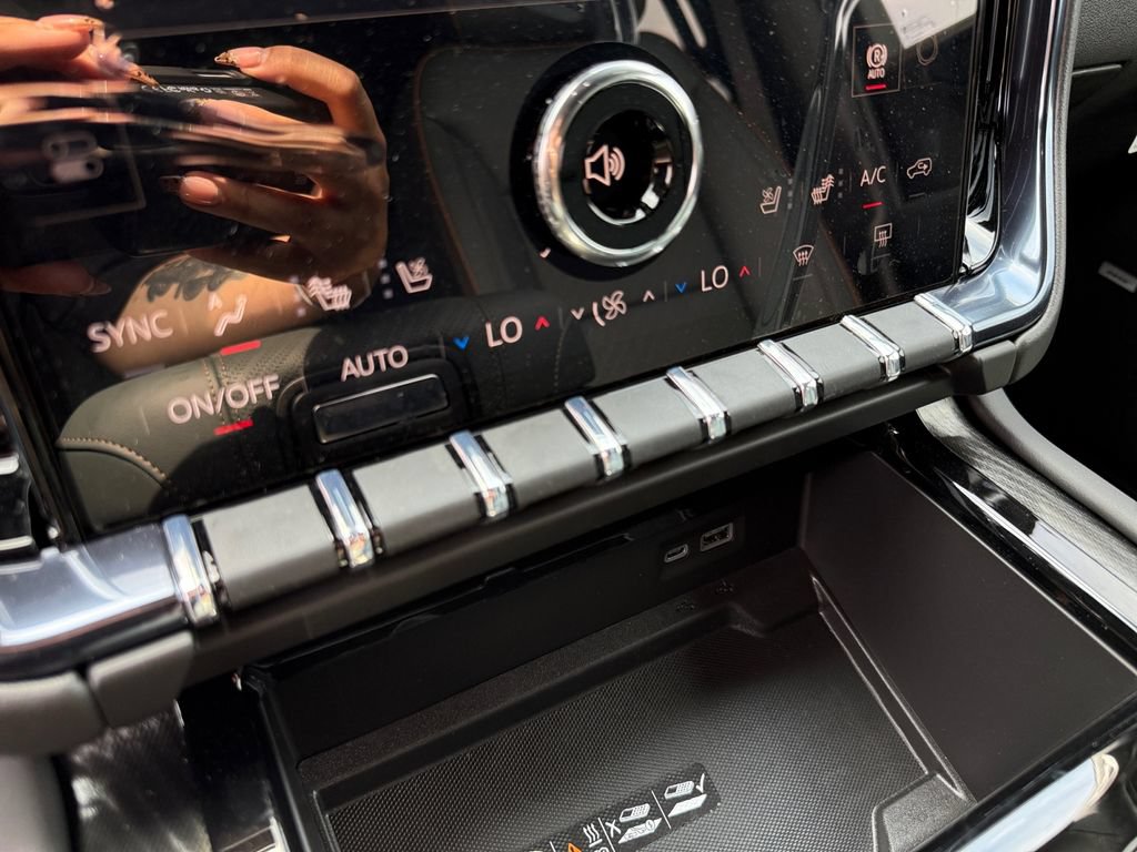 New 2026 GMC Yukon AT4 w/ AT4 Premium Package AWD/4WD image 29