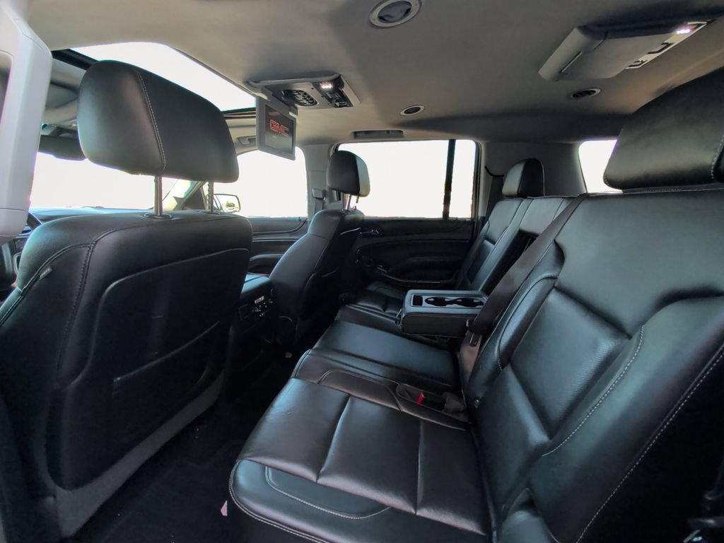 Used 2016 GMC Yukon XL SLT w/ Open Road Package AWD/4WD image 13