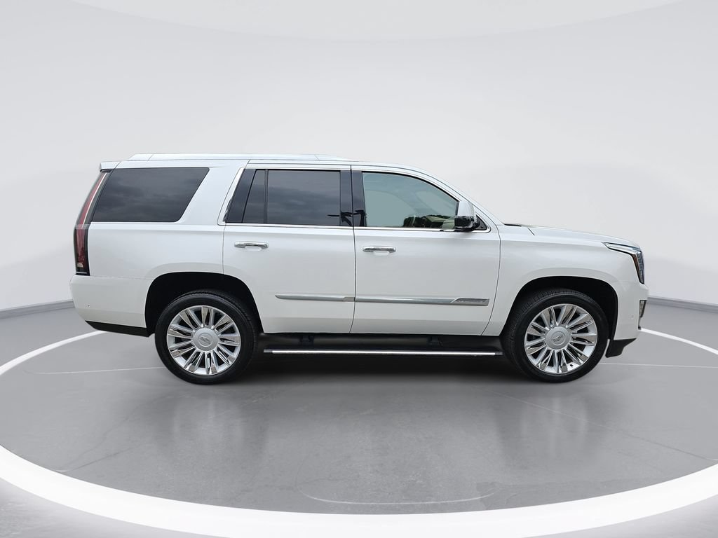 Used 2019 Cadillac Escalade Platinum AWD/4WD image 2