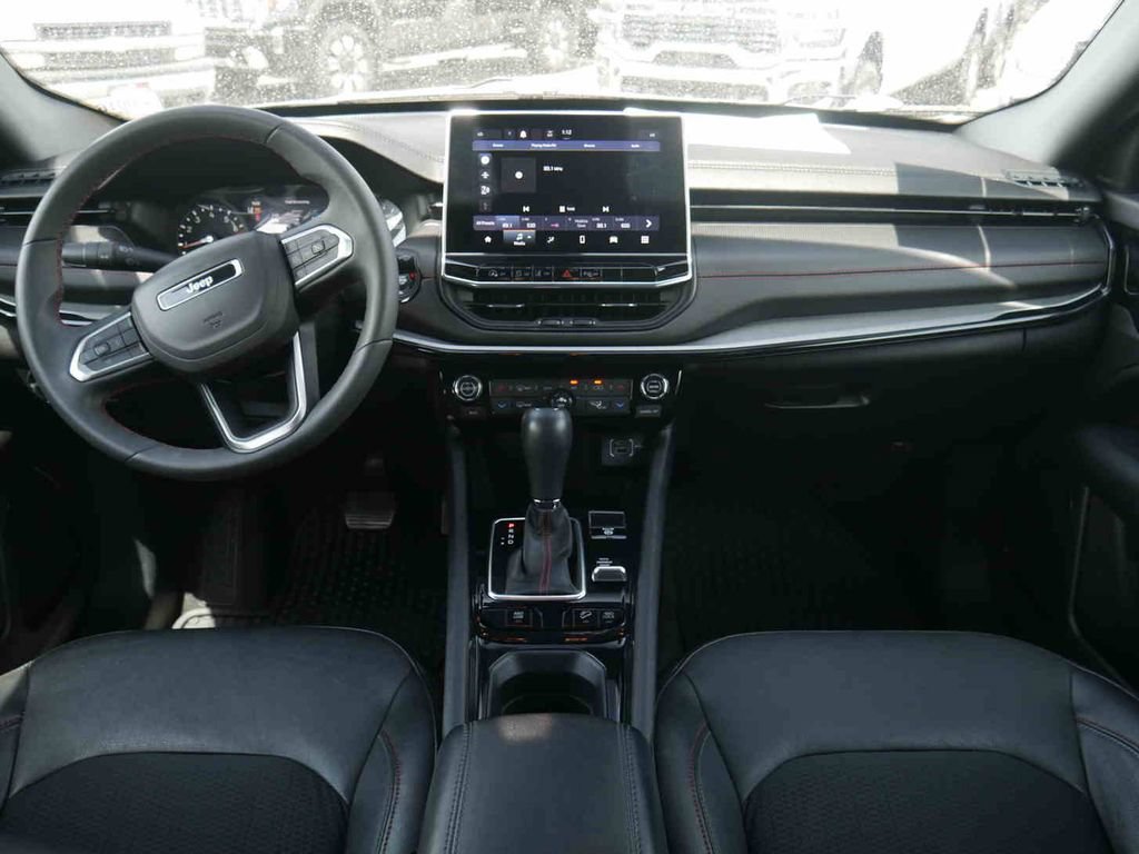 Certified 2024 Jeep Compass Trailhawk AWD/4WD image 5