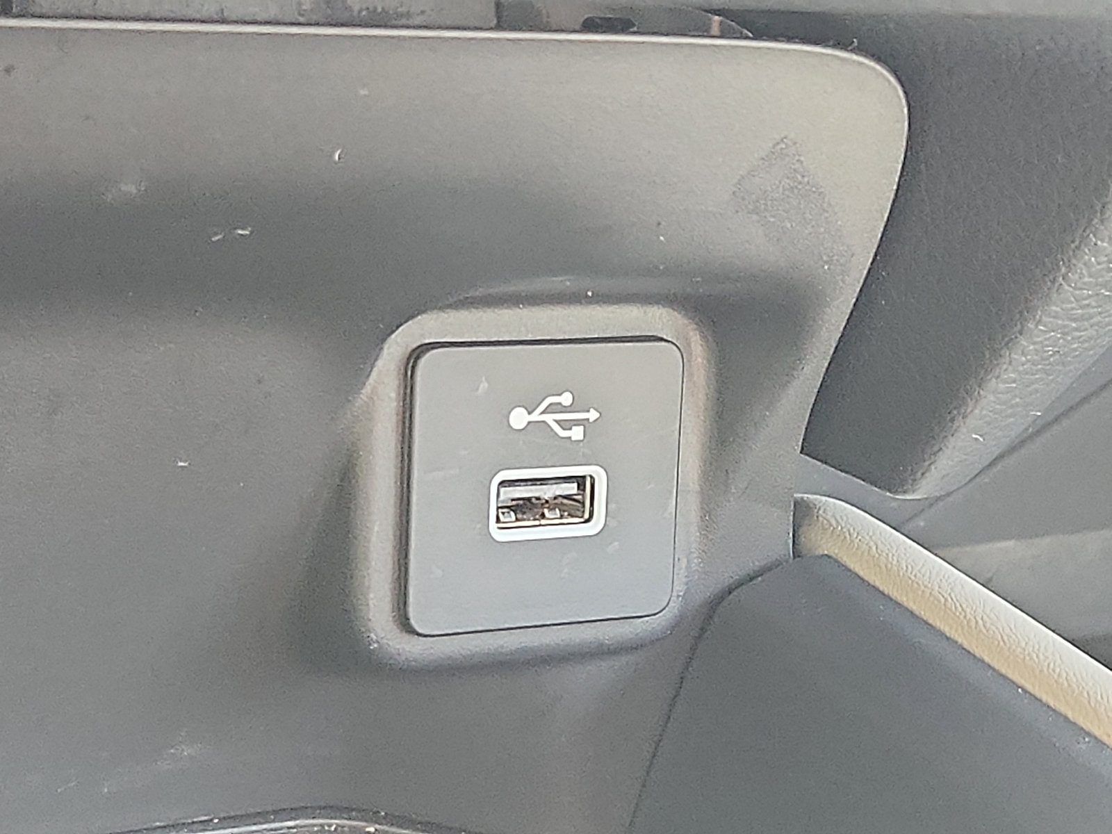 Used 2025 Honda HR-V LX image 23