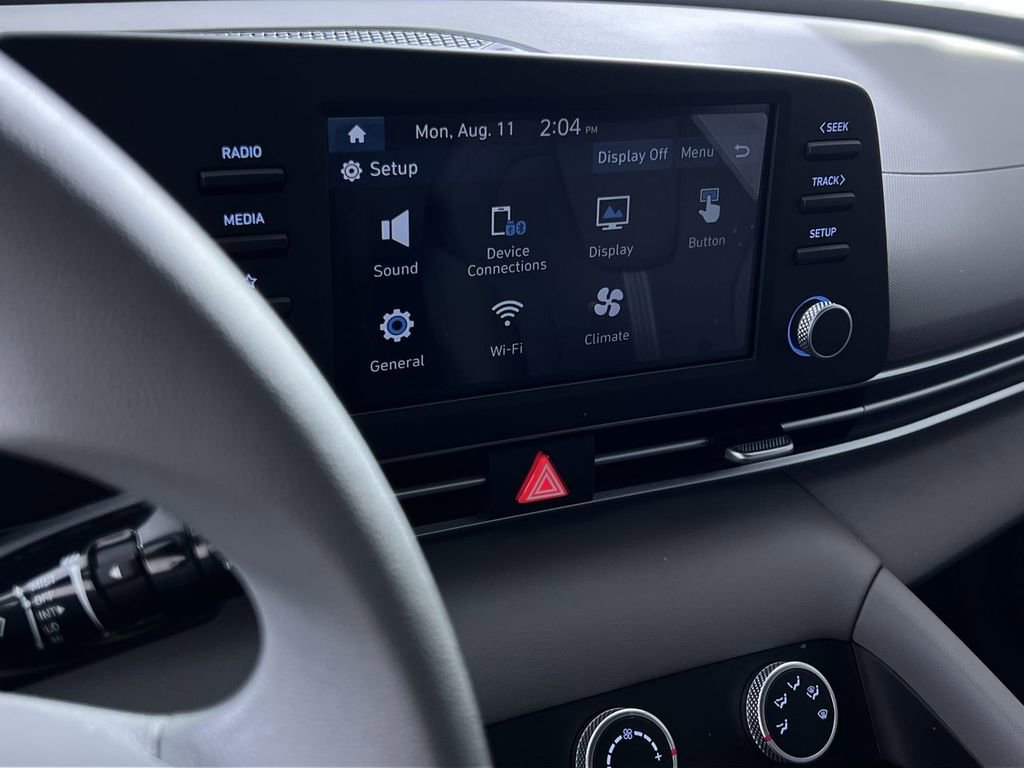 Used 2025 Hyundai Elantra SE FWD image 20