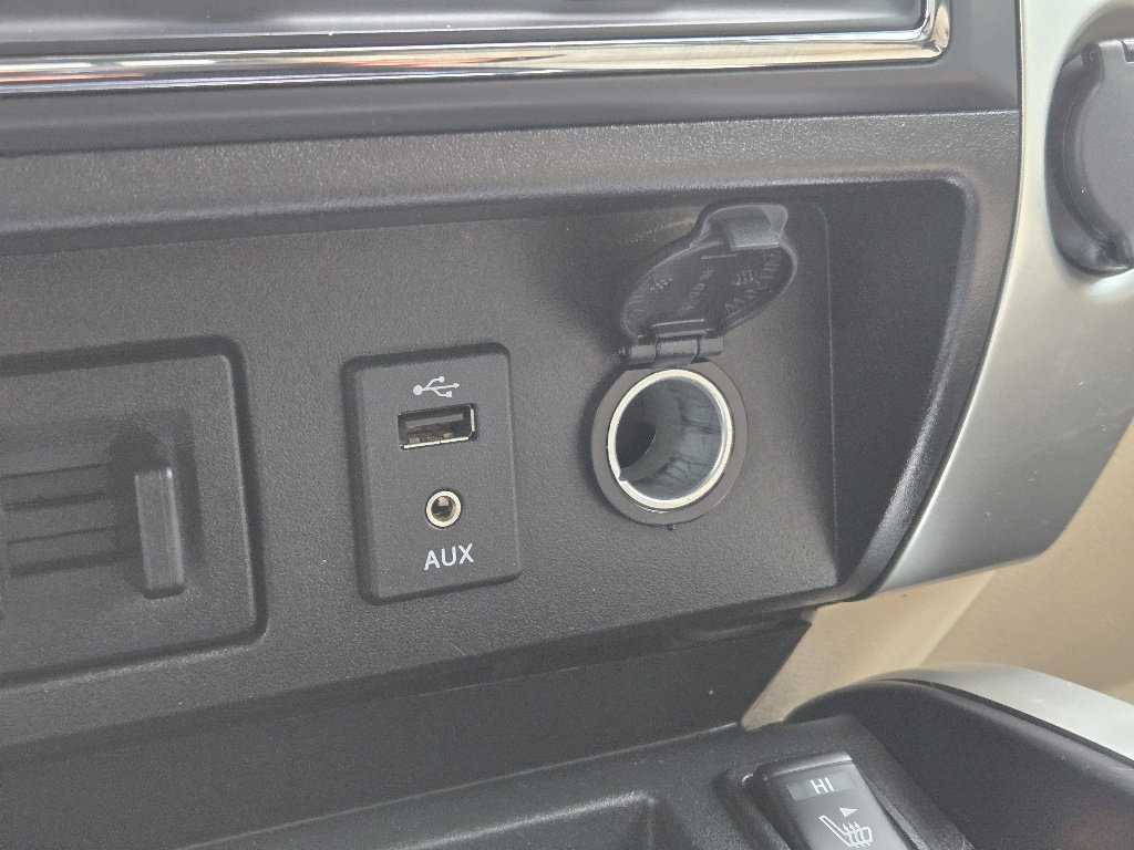 Used 2017 Nissan Titan SL image 22