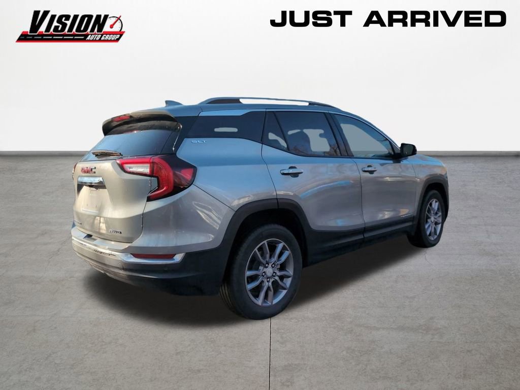 Used 2023 GMC Terrain SLT w/ LPO, Floor Liner Package image 5