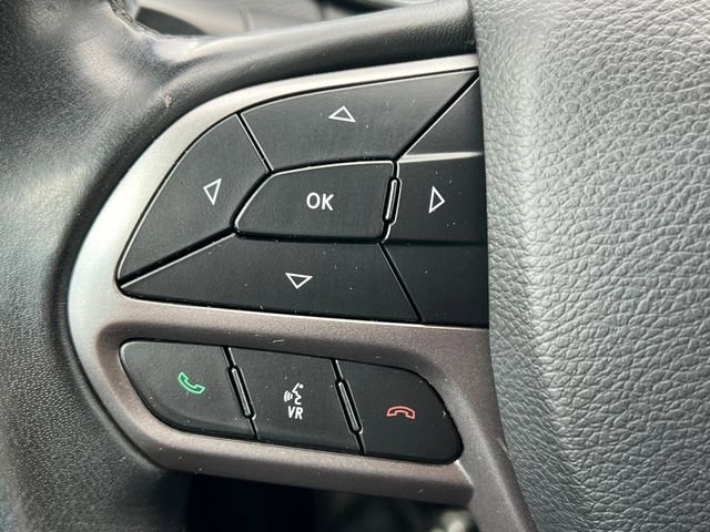 Used 2019 Jeep Cherokee Latitude Plus AWD/4WD image 20