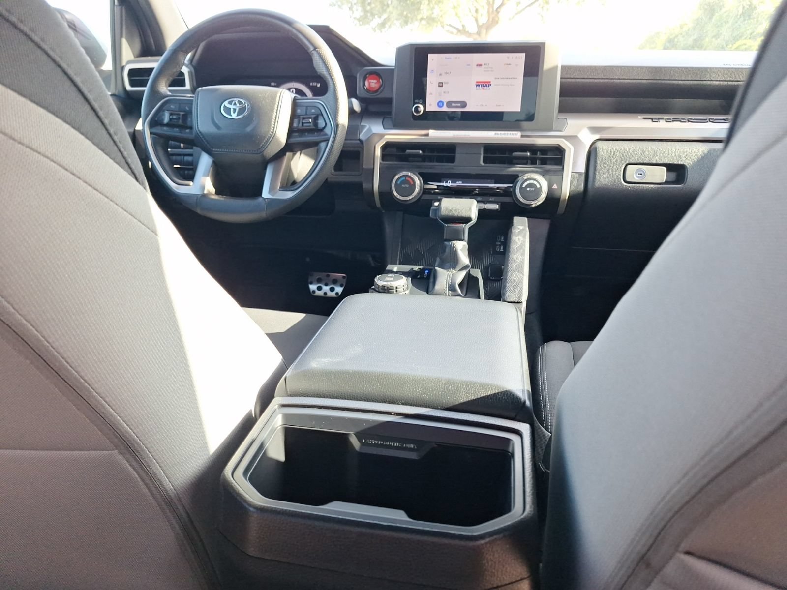 Used 2024 Toyota Tacoma TRD Sport AWD/4WD image 32