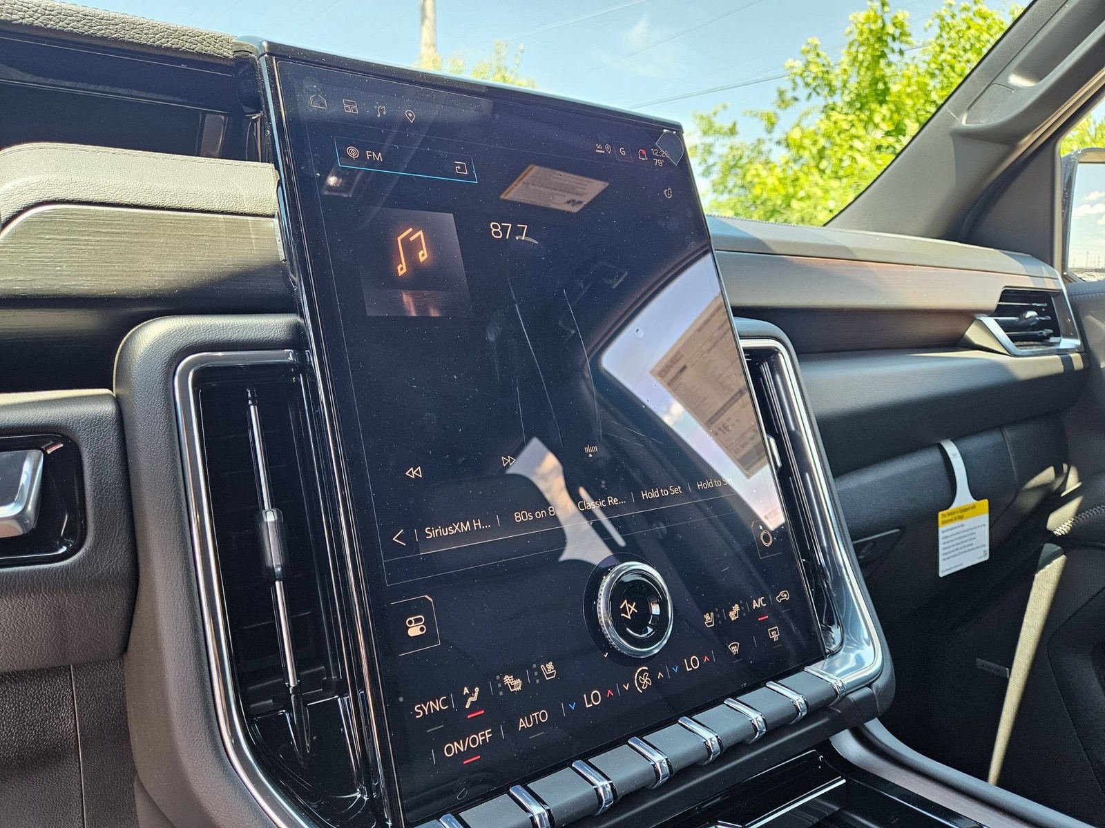 New 2026 GMC Yukon Denali AWD/4WD image 18