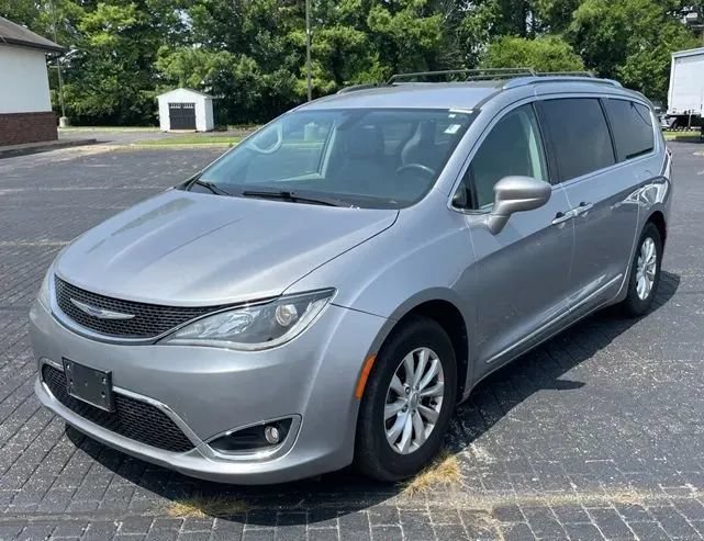 Used 2019 Chrysler Pacifica Touring-L
