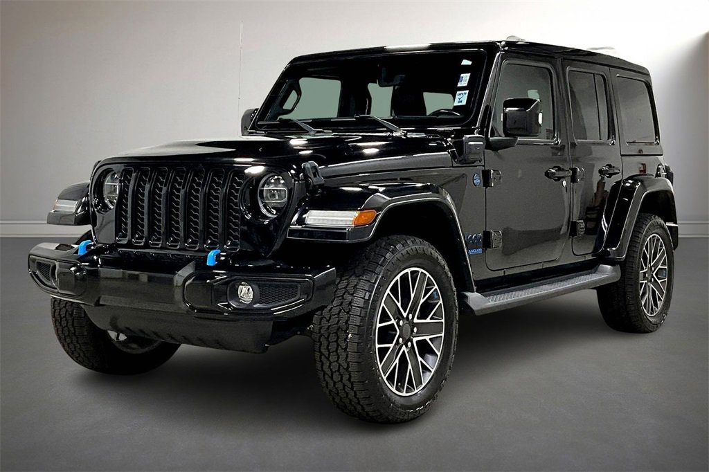 Used 2022 Jeep Wrangler Unlimited Sahara image 3