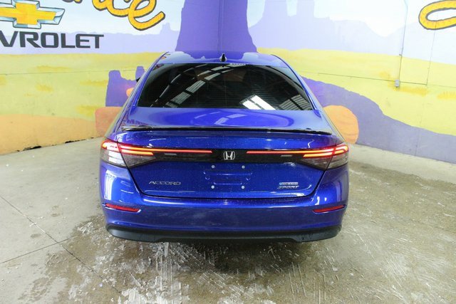 Used 2024 Honda Accord Sport image 7