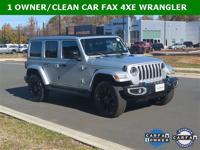 Used 2023 Jeep Wrangler Unlimited Sahara w/ Cold Weather Group image 17