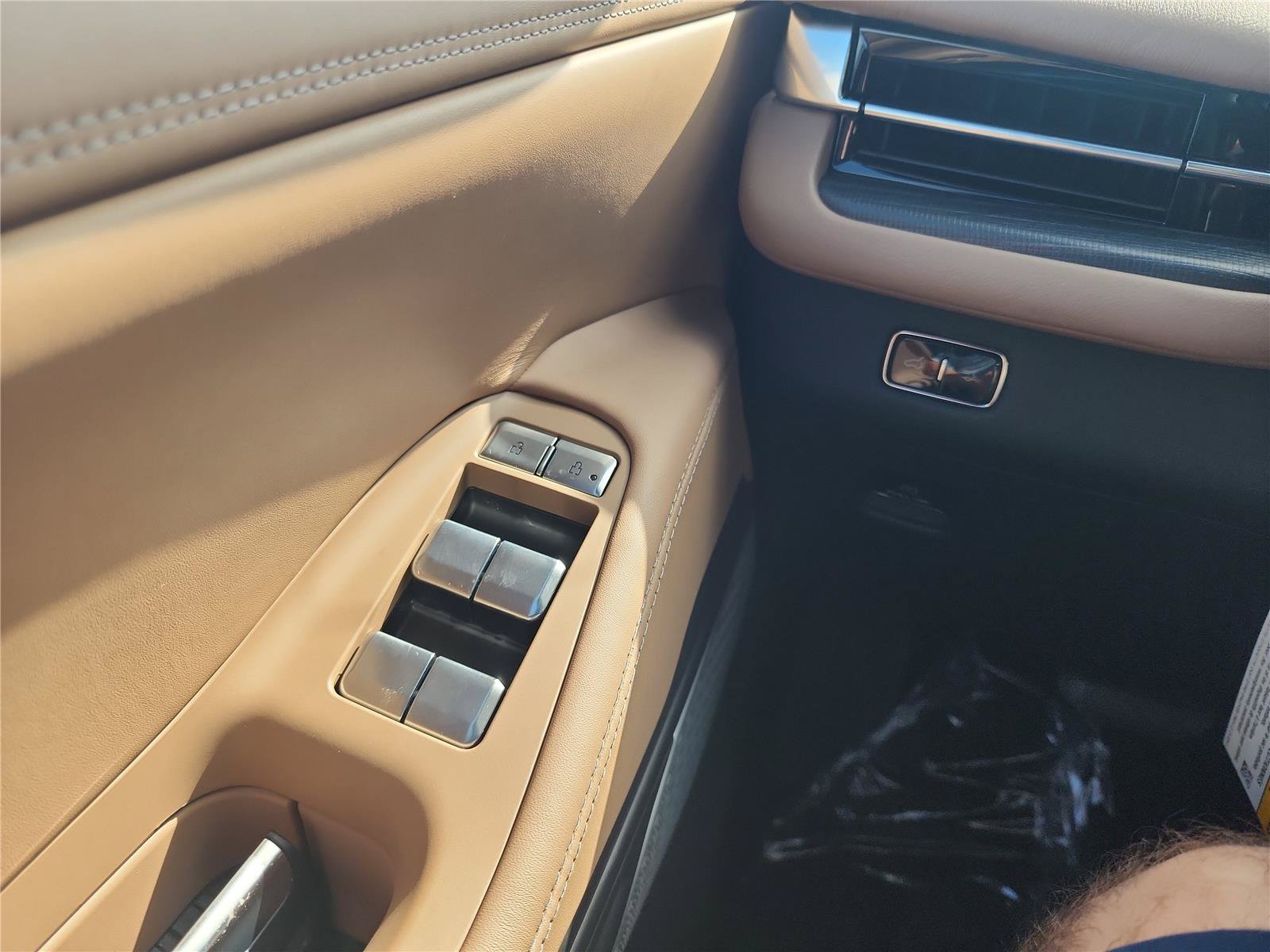 New 2025 Lincoln Navigator L Black Label AWD/4WD image 36