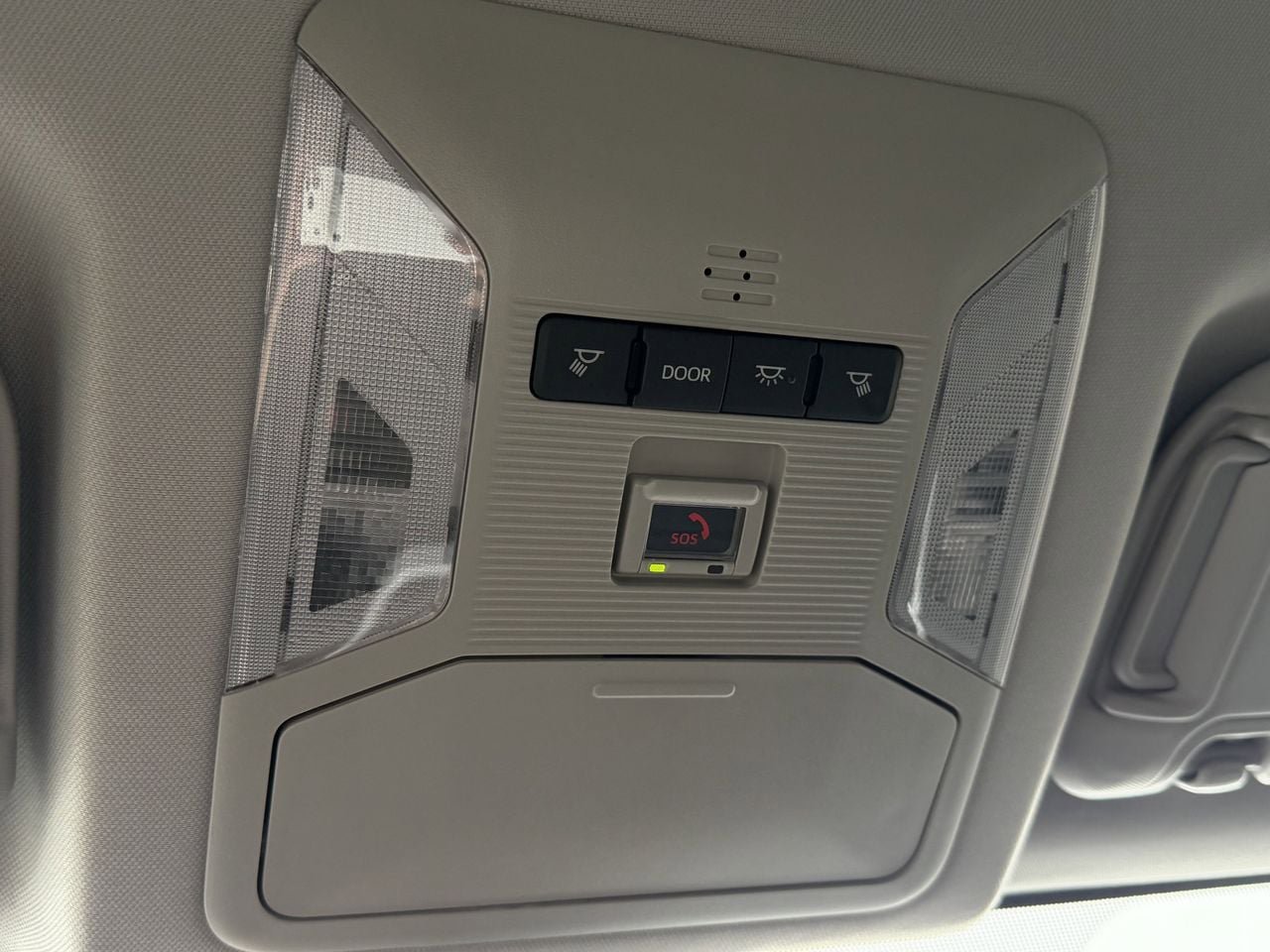 Used 2025 Toyota RAV4 XLE FWD image 24