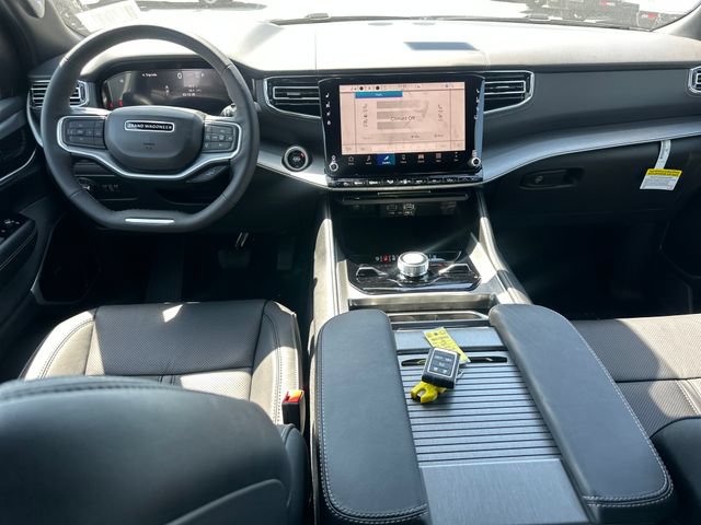 New 2026 Jeep Grand Wagoneer Limited AWD/4WD image 17