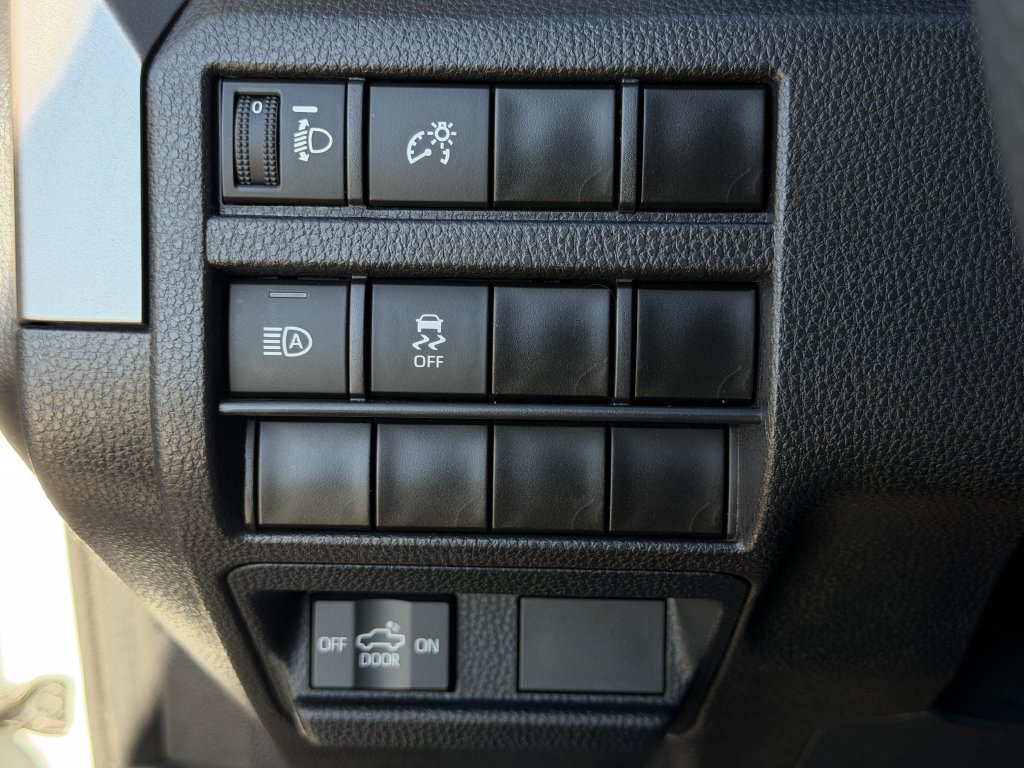 Used 2024 Toyota Tacoma TRD Off-Road AWD/4WD image 22