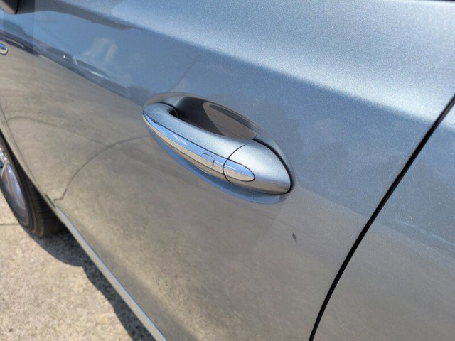 Used 2024 Buick Enclave Premium image 11