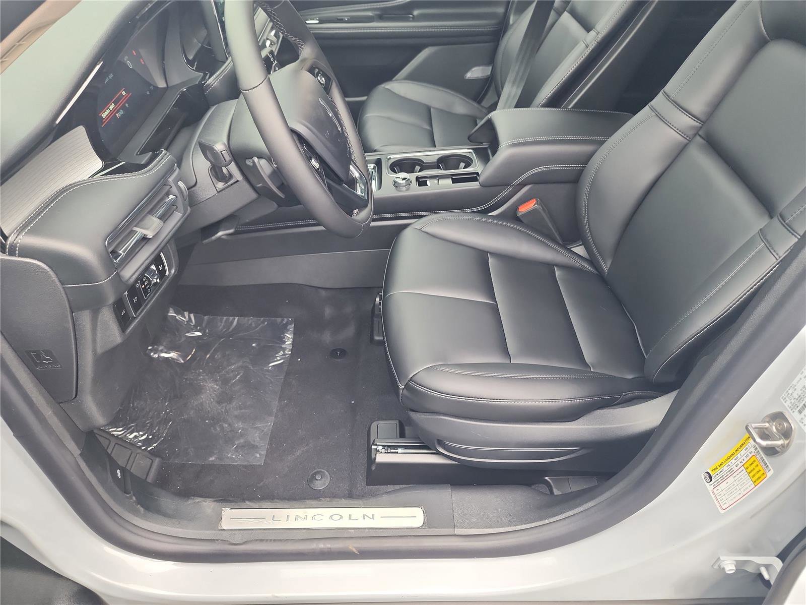 New 2026 Lincoln Corsair Premiere image 13