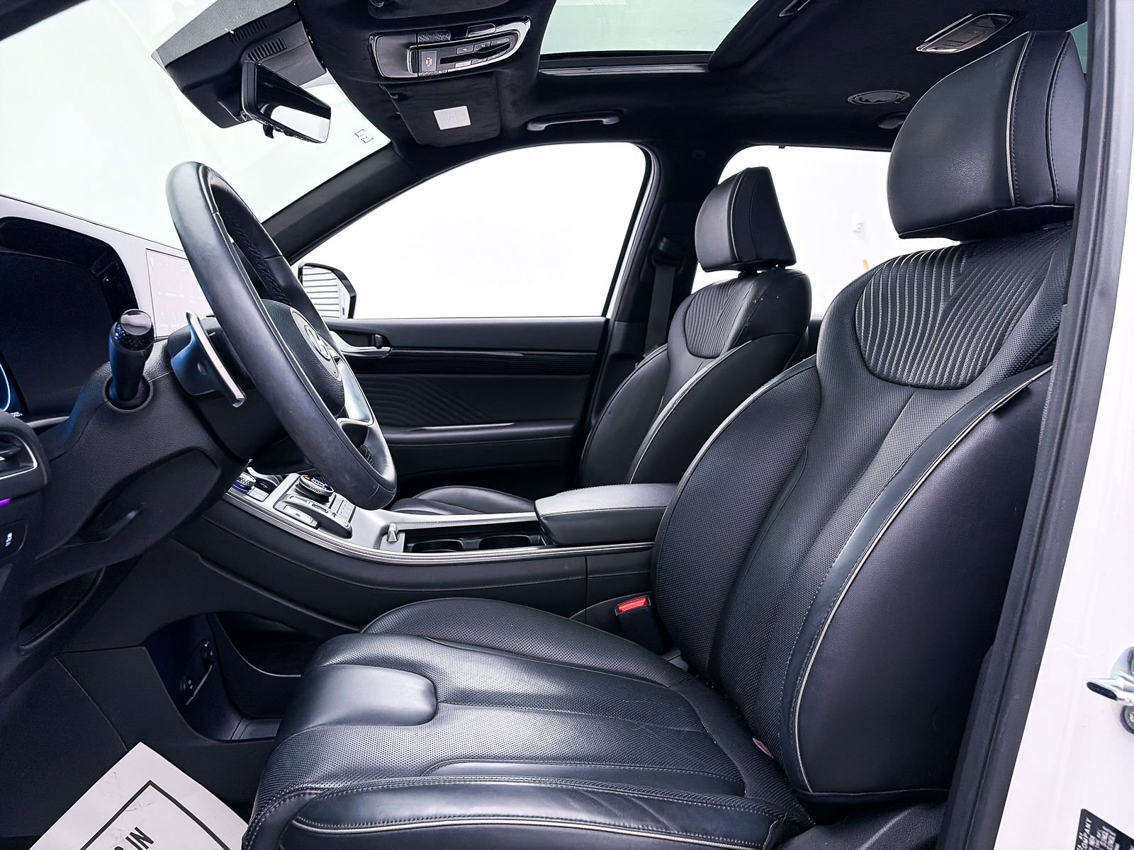 Used 2025 Hyundai Palisade Calligraphy image 21