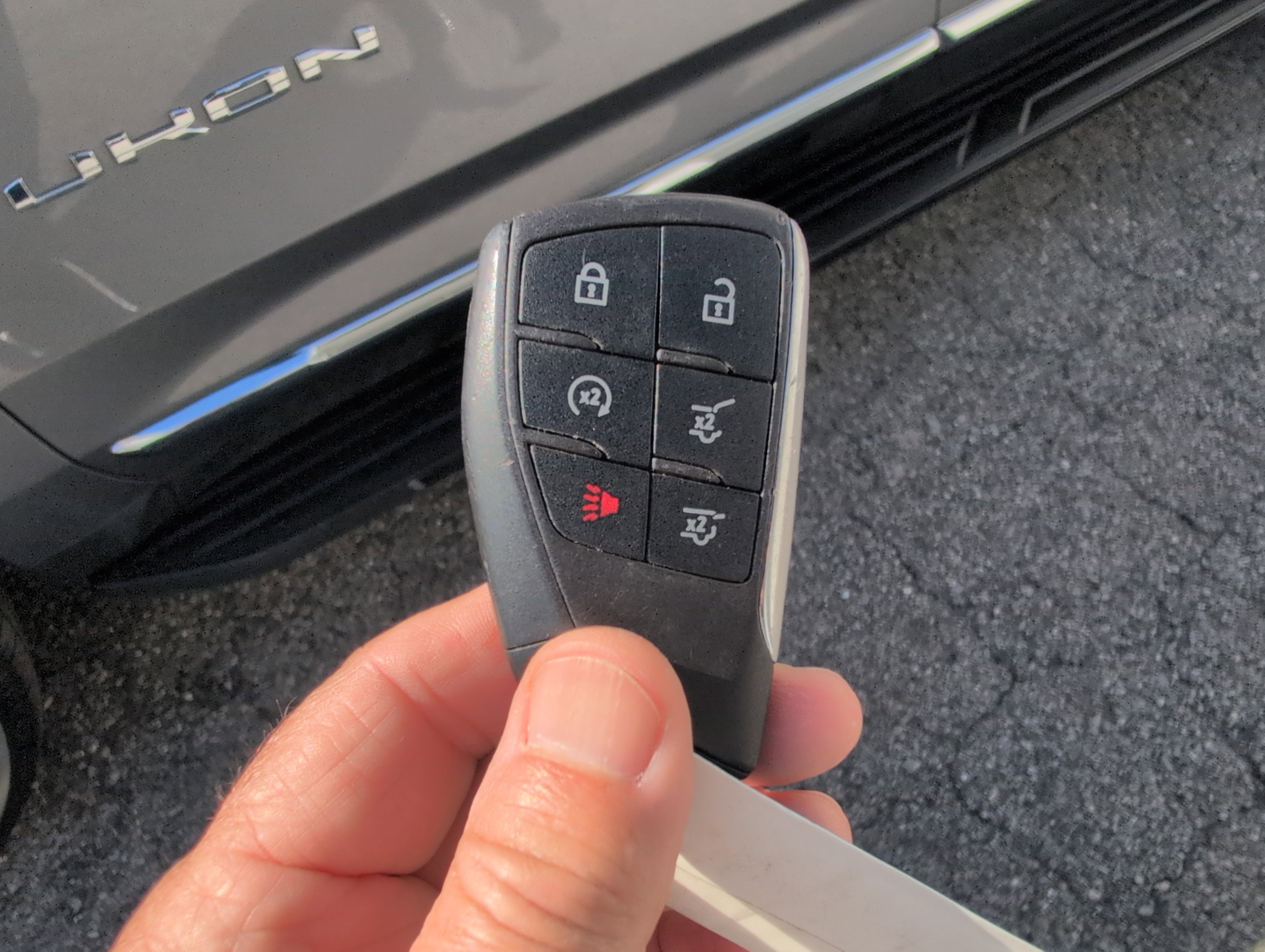 Used 2021 GMC Yukon XL SLT w/ SLT Luxury Plus Package image 16