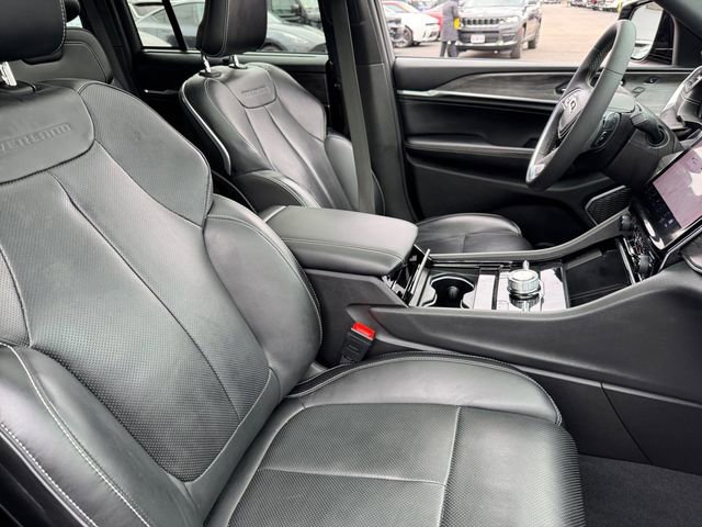 Certified 2023 Jeep Grand Cherokee Overland w/ Luxury Tech Group IV AWD/4WD image 22