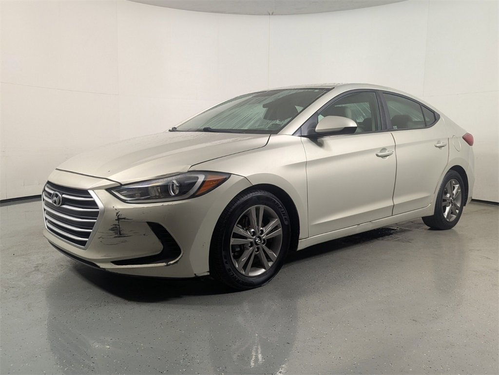 Used 2017 Hyundai Elantra SE image 3