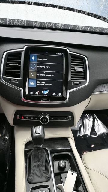 Used 2020 Volvo XC90 T6 Momentum w/ Protection Package Premier AWD/4WD image 20