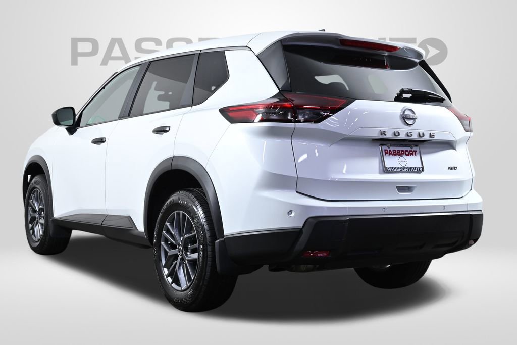 Certified 2025 Nissan Rogue S image 6
