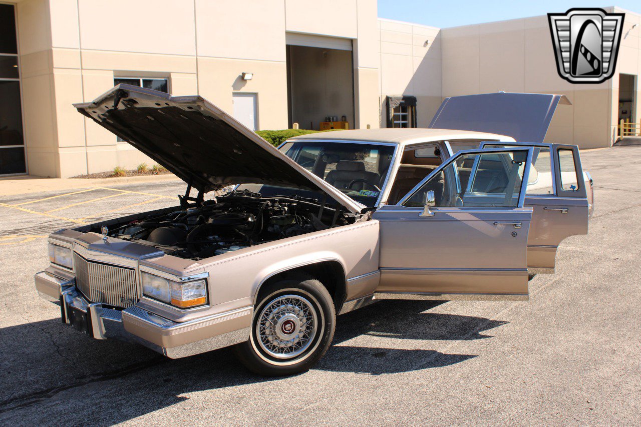 Used 1992 Cadillac Brougham image 12