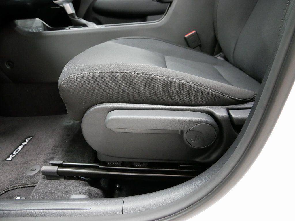 Used 2026 Hyundai Kona SEL Sport AWD/4WD image 10