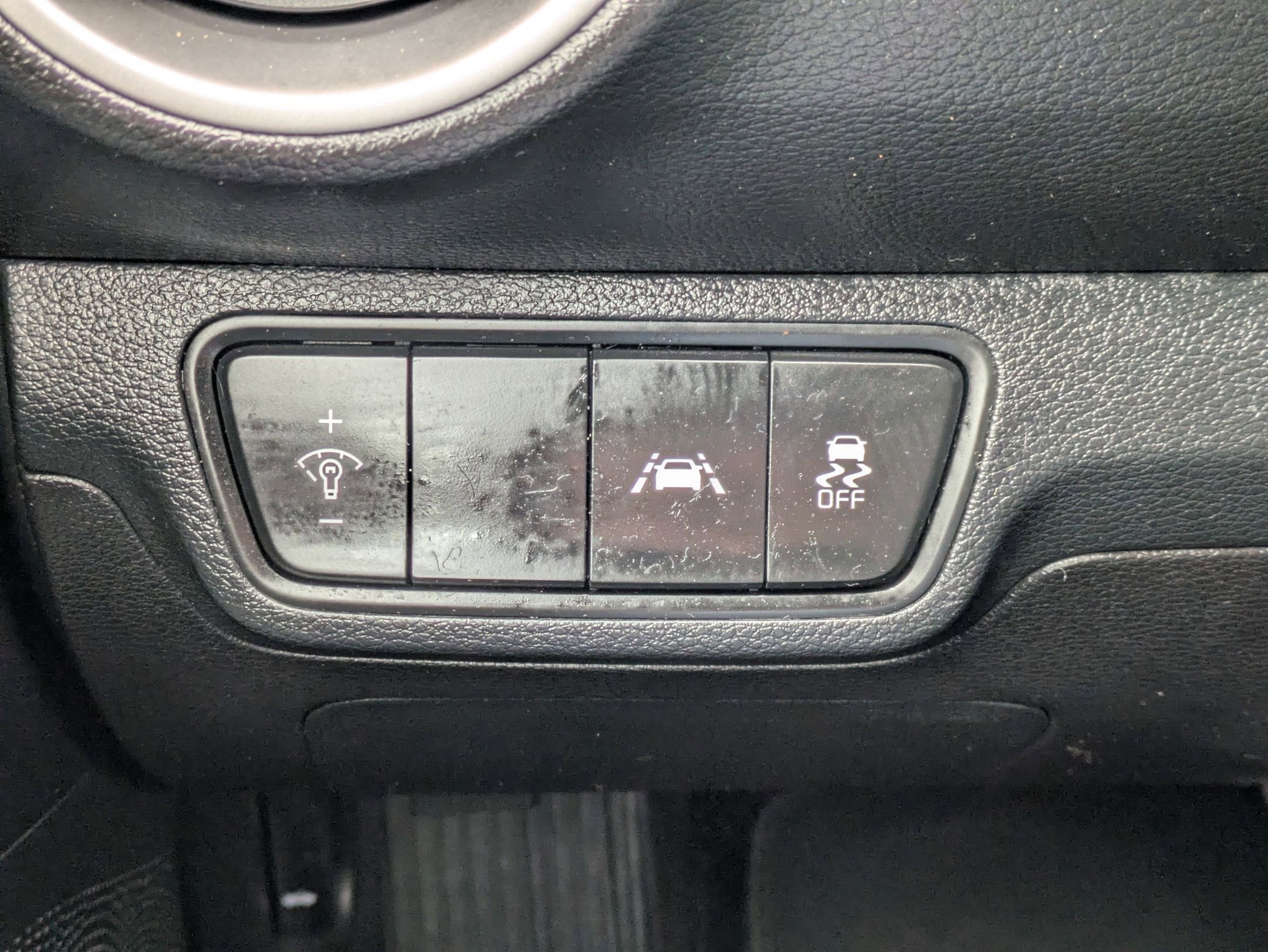 Used 2020 Kia Forte LXS image 25