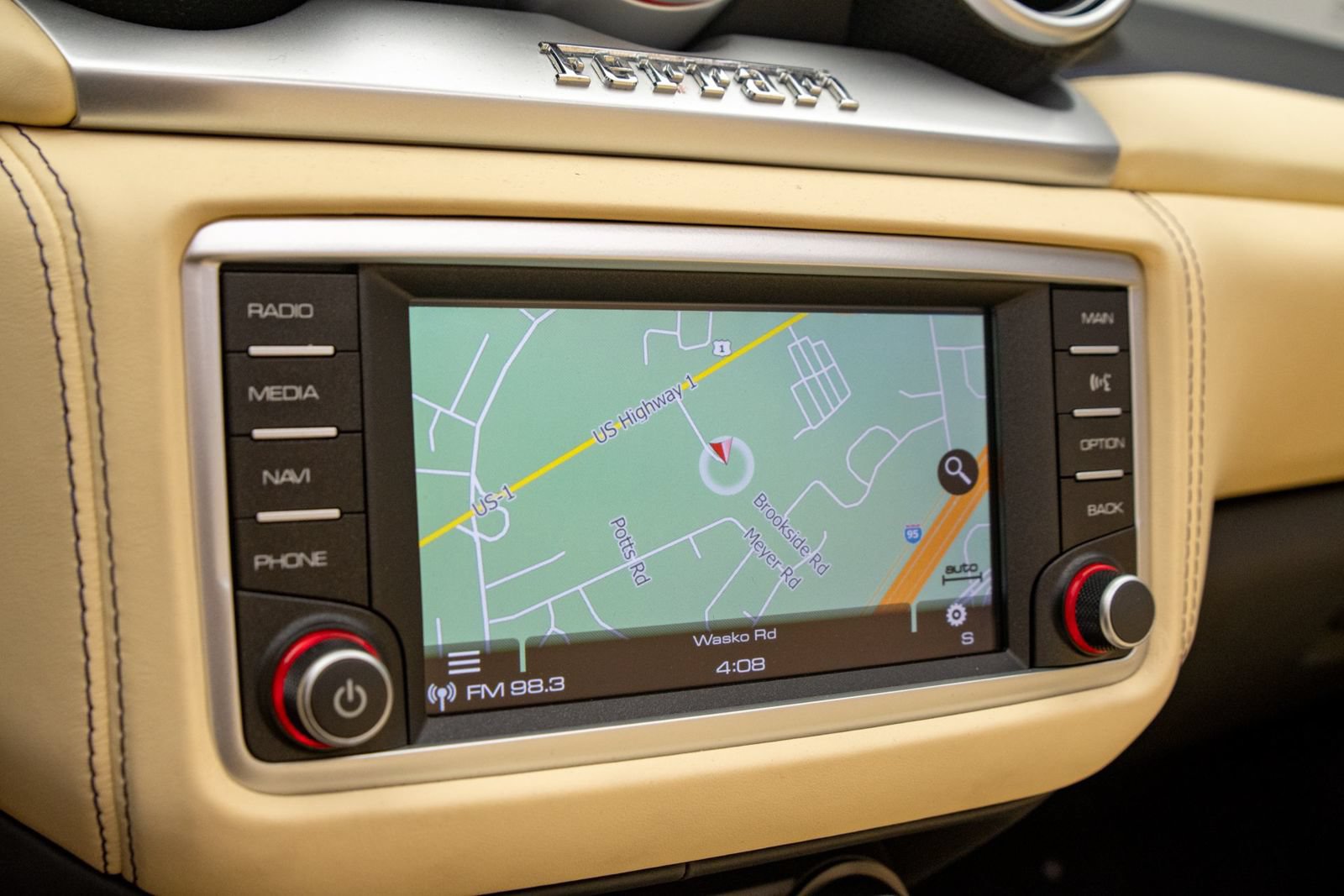 Used 2016 Ferrari California T RWD image 38