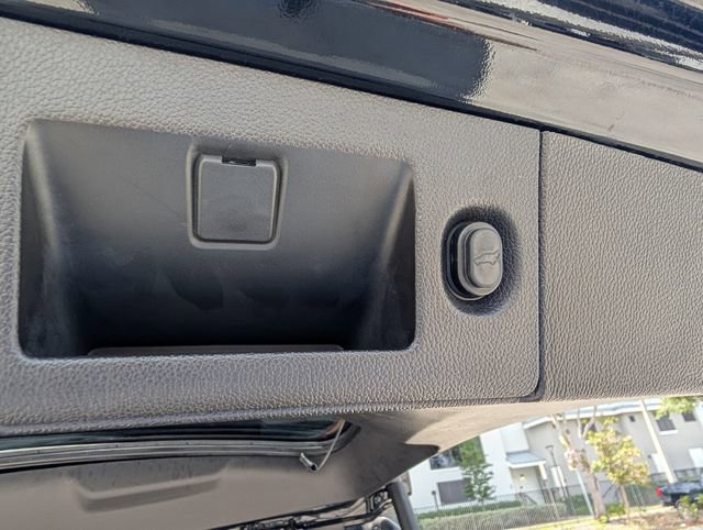 Used 2019 Chevrolet Tahoe Premier AWD/4WD image 16