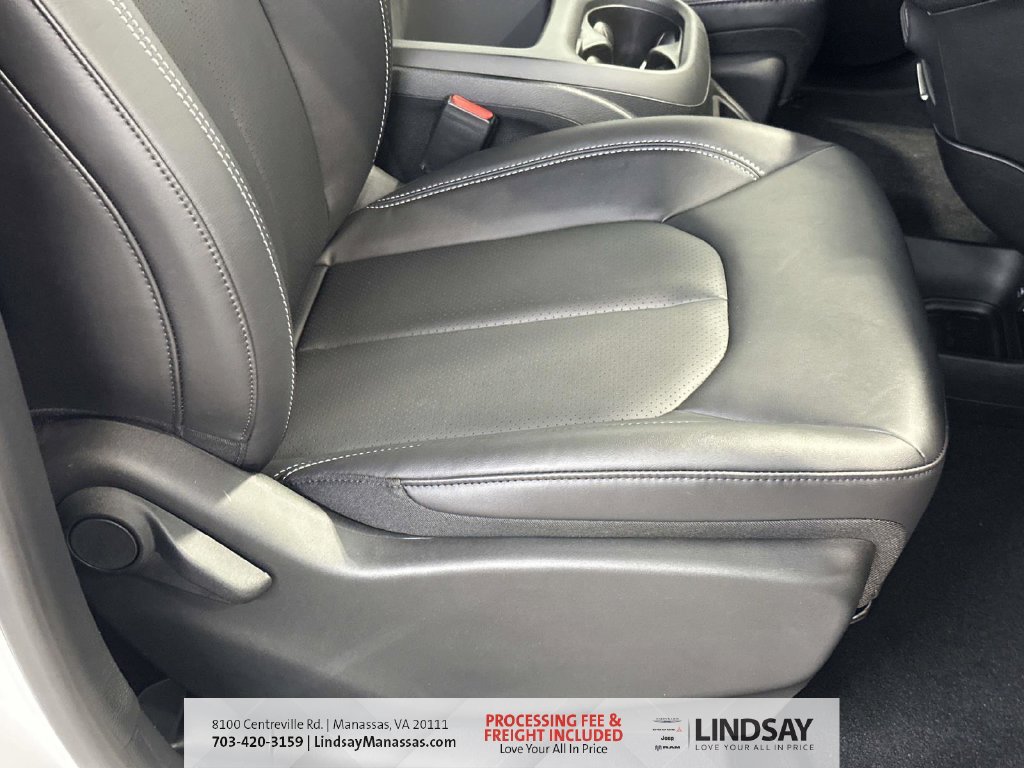 New 2026 Chrysler Pacifica Select w/ S Appearance Package FWD image 13