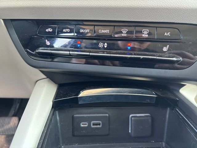 Used 2023 Buick Envision Preferred image 22