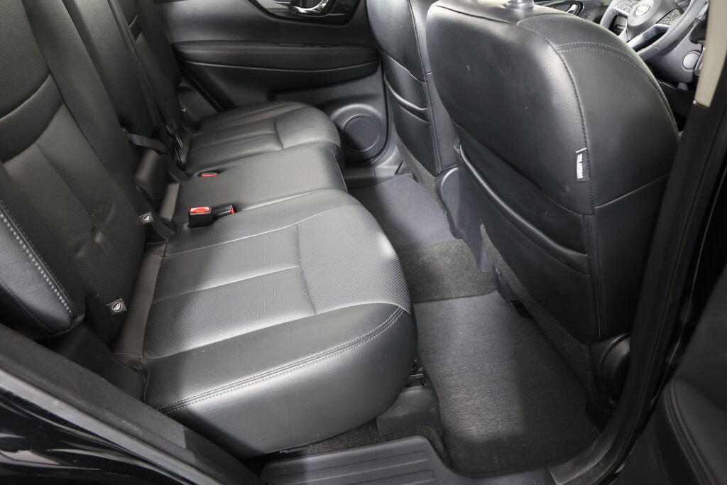 Used 2017 Nissan Rogue SL image 23