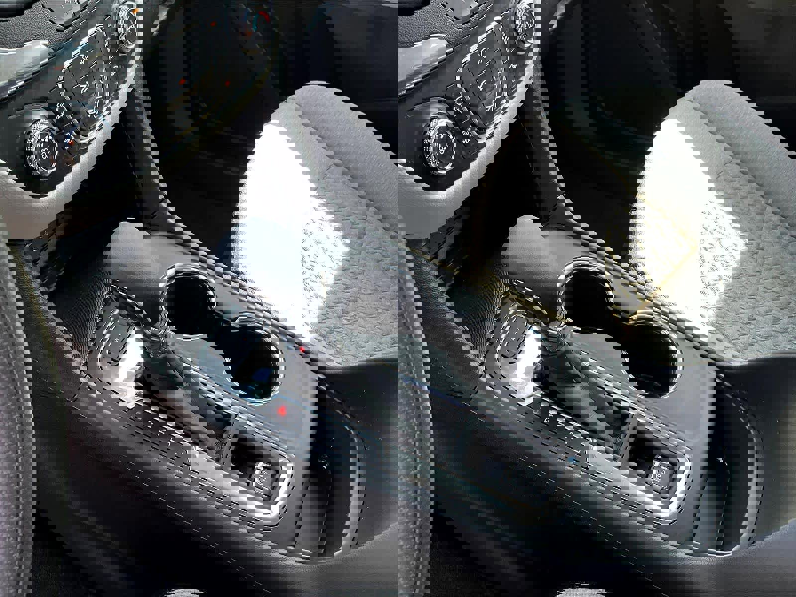 Used 2023 Chevrolet Equinox LS image 20