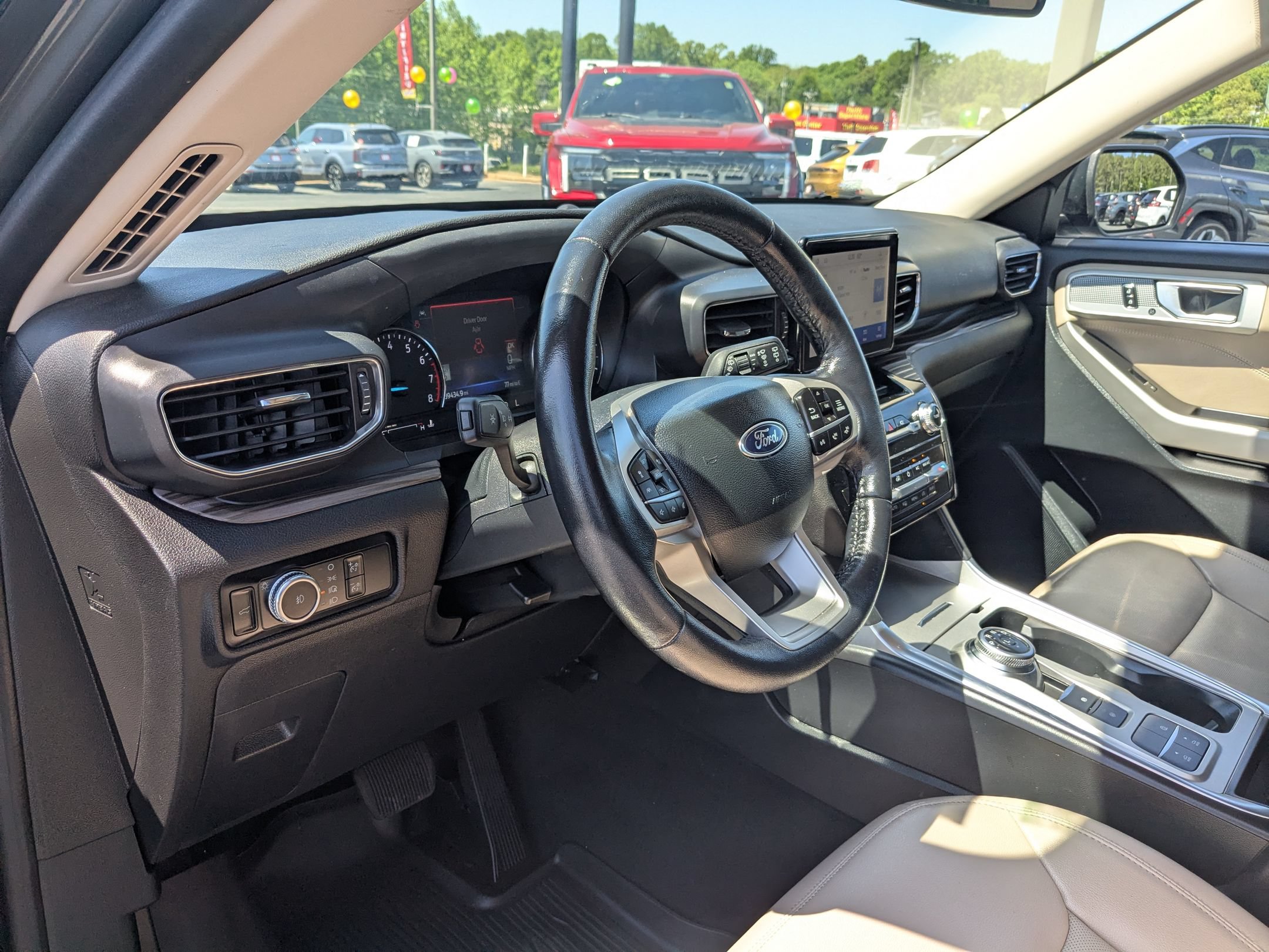 Used 2023 Ford Explorer Limited RWD image 13