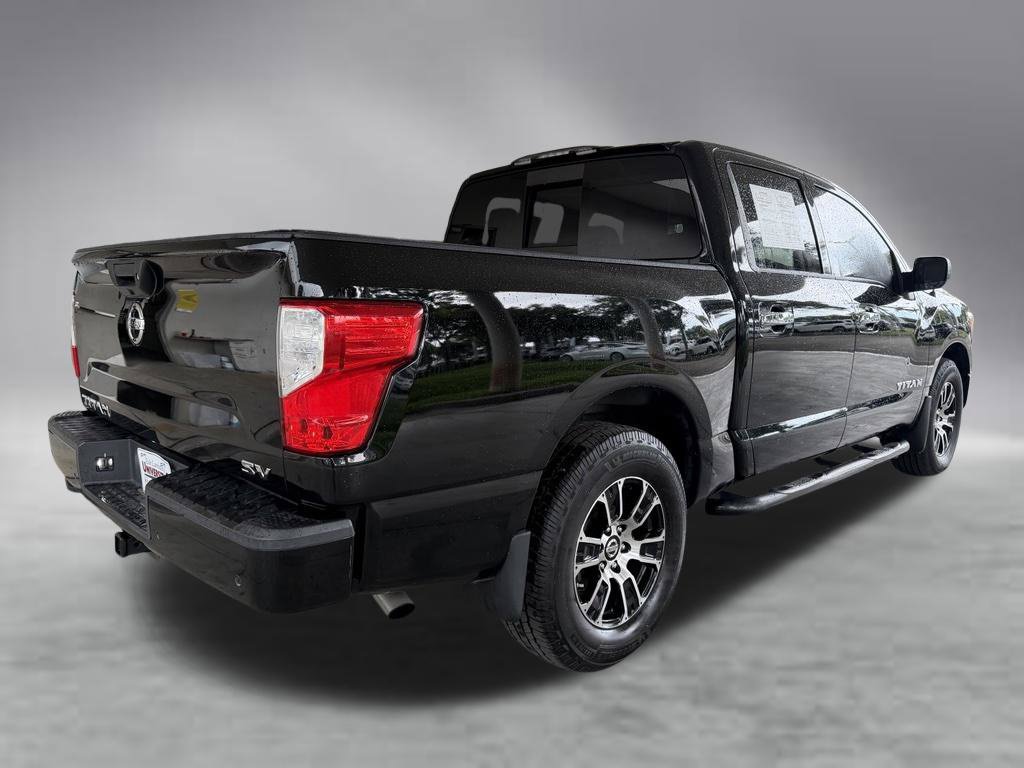 Used 2021 Nissan Titan SV w/ SV Convenience Package RWD image 3