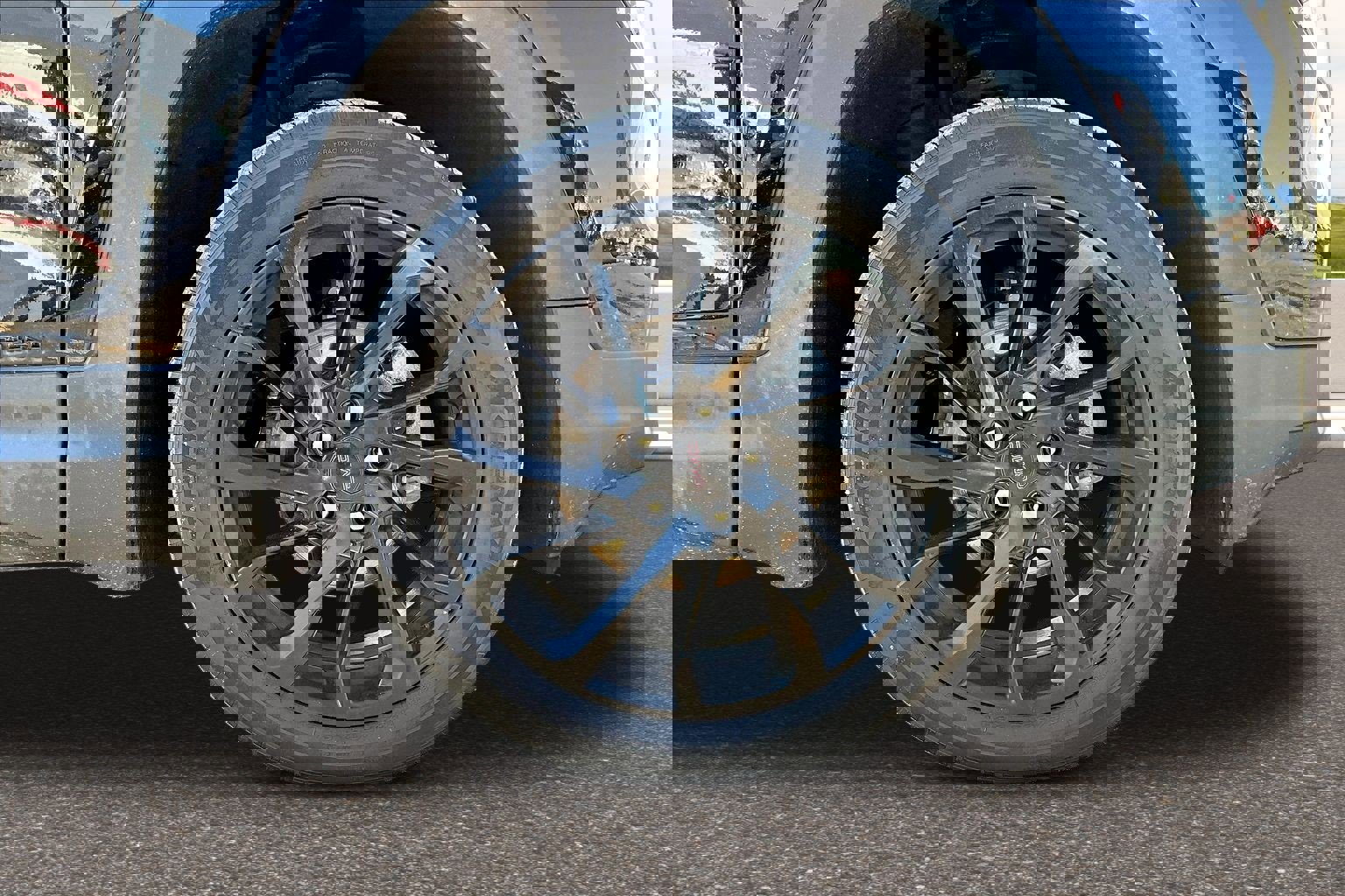 Used 2024 GMC Terrain SLT w/ Infotainment Package II image 24