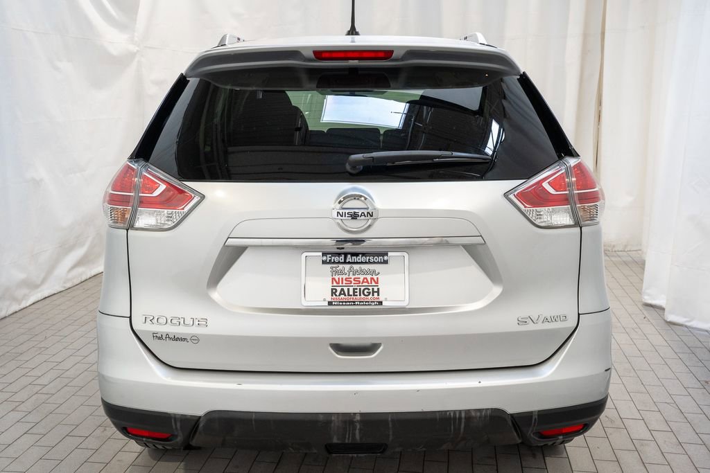 Used 2016 Nissan Rogue SV image 5