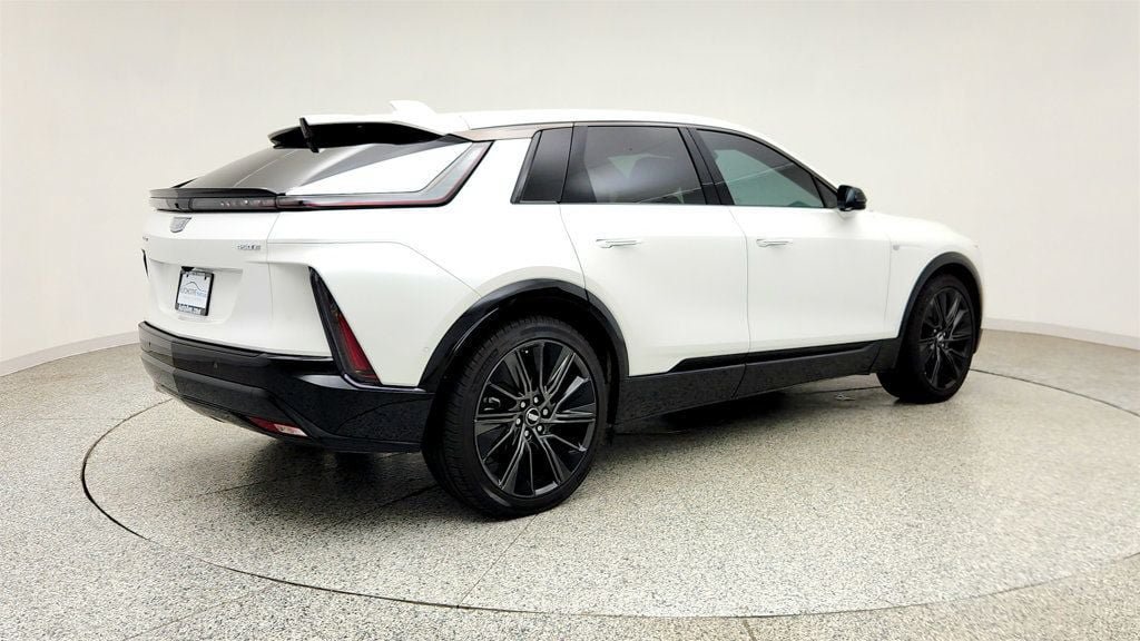 Used 2024 Cadillac Lyriq Sport RWD image 5