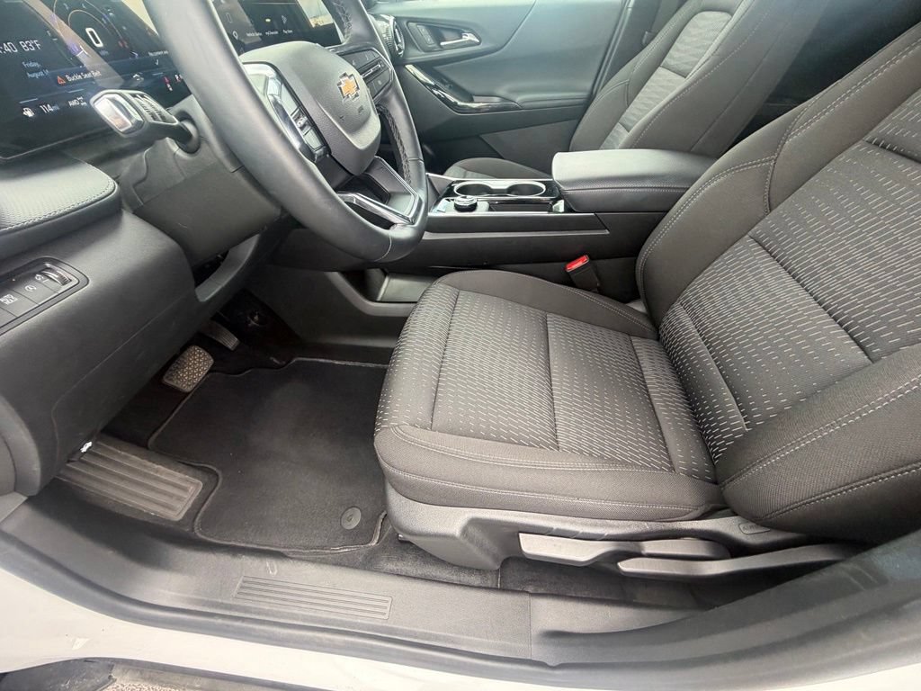 Used 2026 Chevrolet Equinox LT AWD/4WD image 17