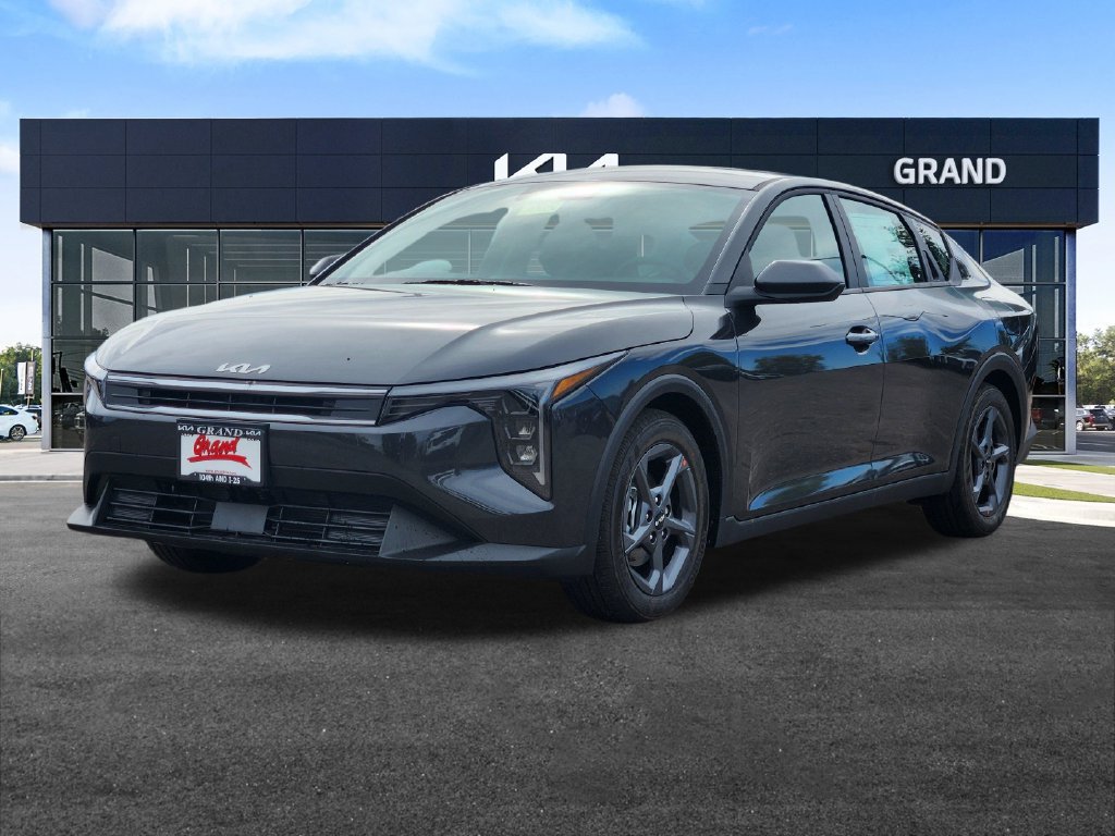 New 2027 Kia K4 FWD image 4