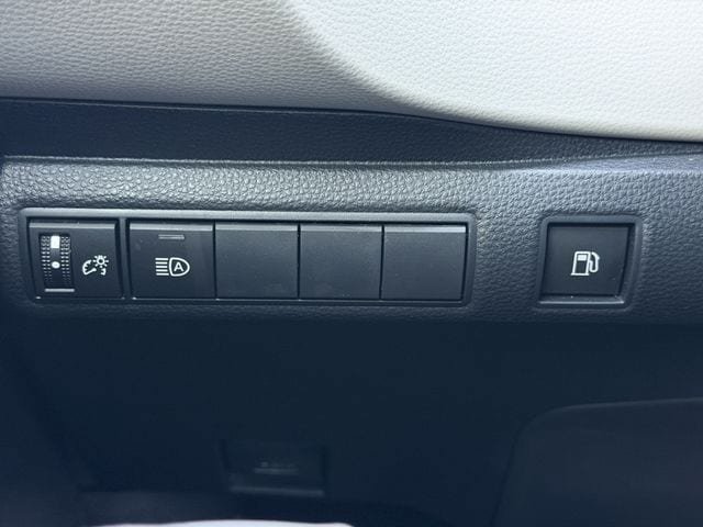Certified 2025 Toyota Corolla LE FWD image 20