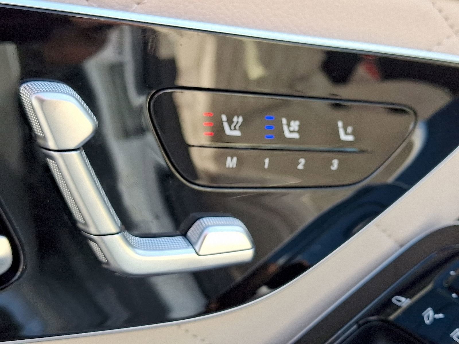 Certified 2025 Mercedes-Benz S 580 4MATIC Sedan image 26