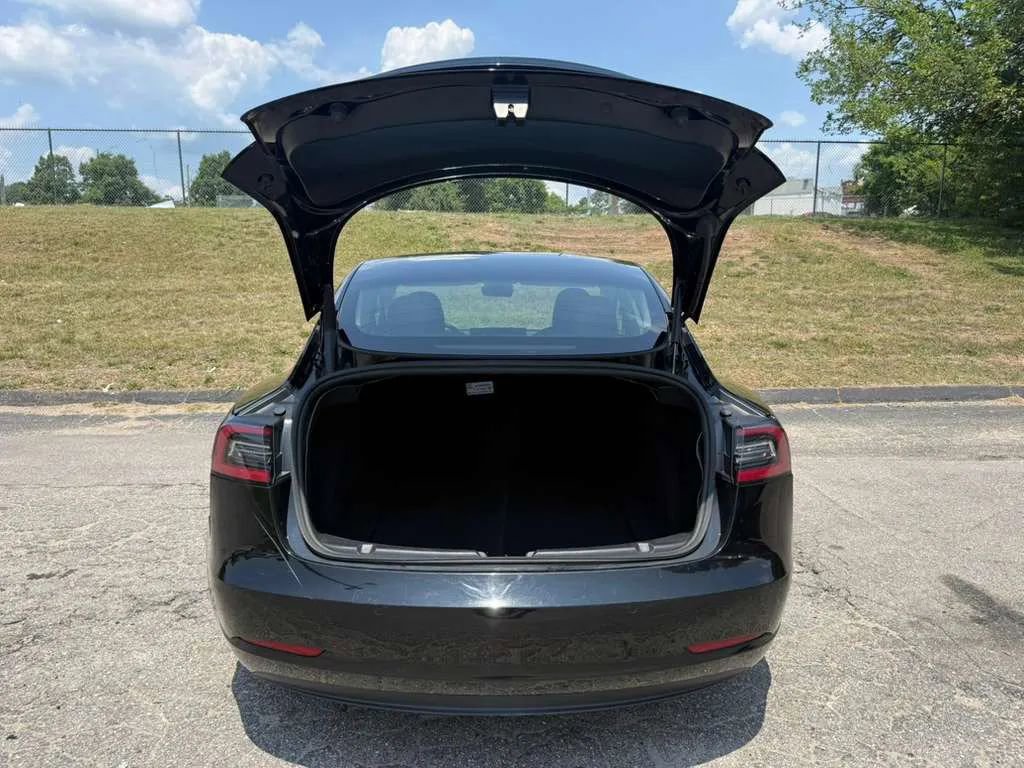 Used 2022 Tesla Model 3 RWD image 8