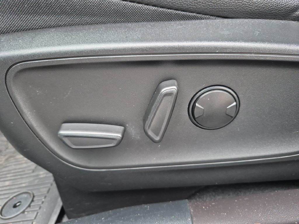 Certified 2023 Ford Escape SE w/ PHEV Premium Package FWD image 20
